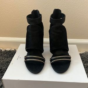 *PRICE DROP*  Calvin Klein Black Heels